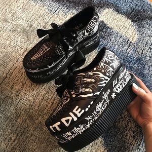 Dolls Kill x T.U.K Graffiti Platform Creepers 🖤